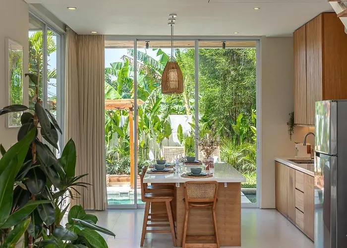 Loom - Contemporary 2br With Pool In Vibrant