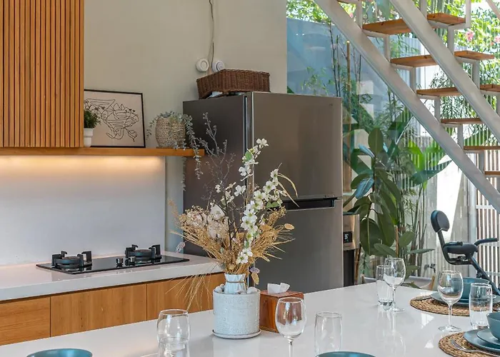 Loom - Contemporary 2br With Pool In Vibrant Villa