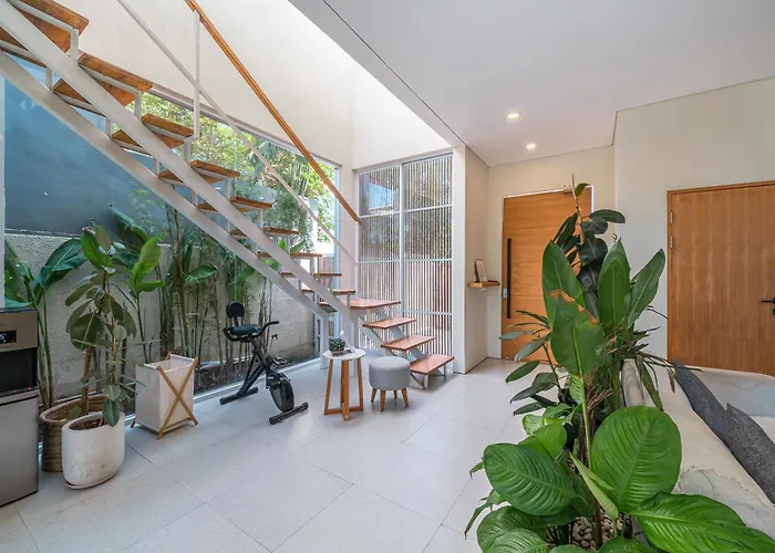 Loom - Contemporary 2br With Pool In Vibrant Villa