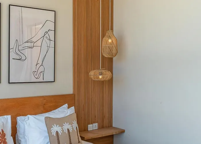 Loom - Contemporary 2br With Pool In Vibrant Villa